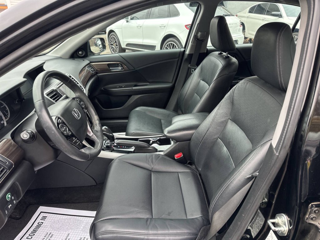 2016 Honda Accord Image 9