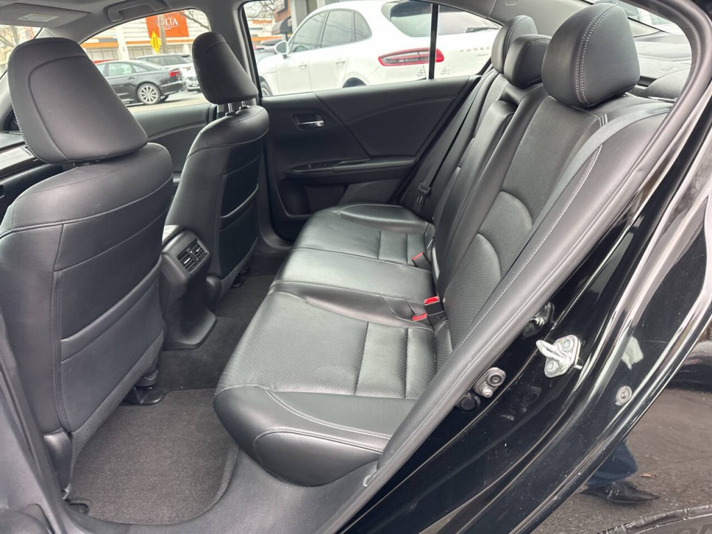 2016 Honda Accord Image 10