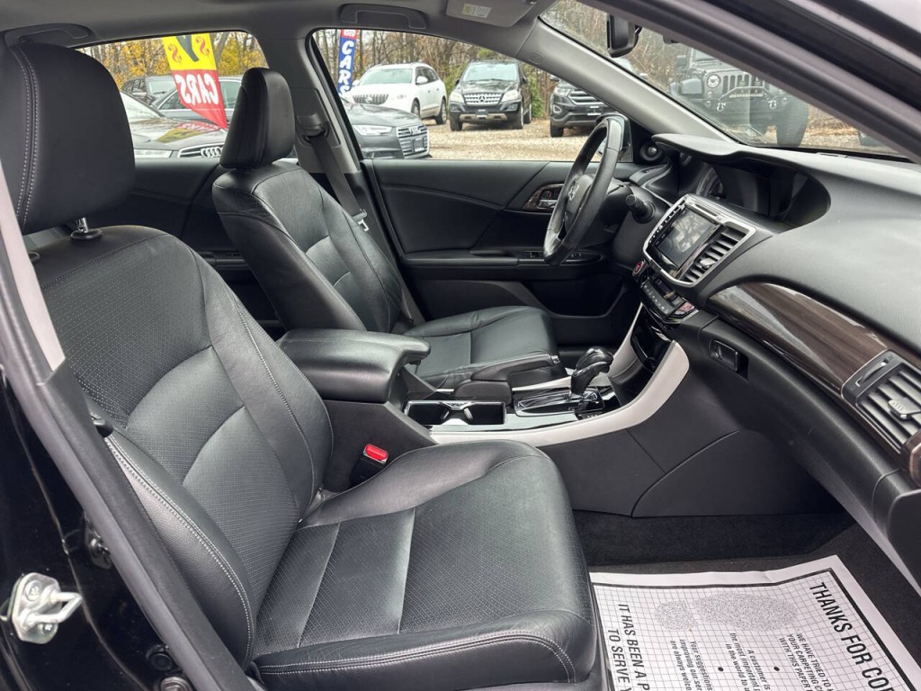 2016 Honda Accord Image 11