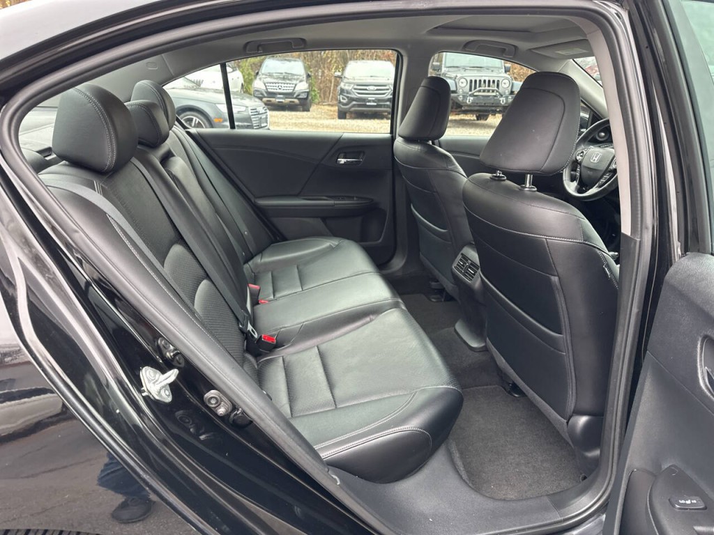 2016 Honda Accord Image 13