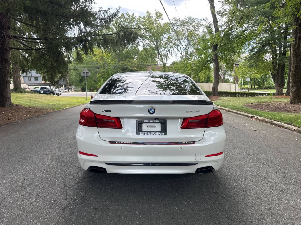 2017 BMW 5 Series Image 5
