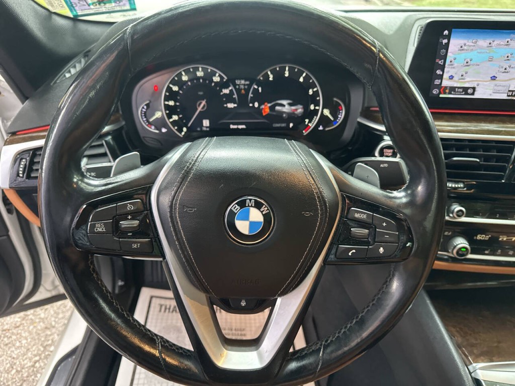 2017 BMW 5 Series Image 11