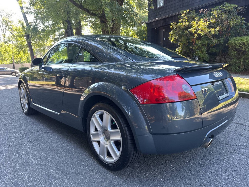 2004 Audi TT Image 6