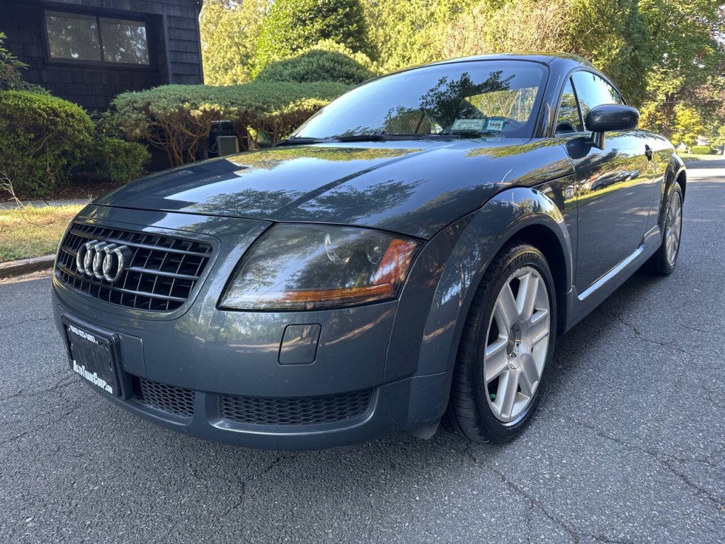 2004 Audi TT Image 8