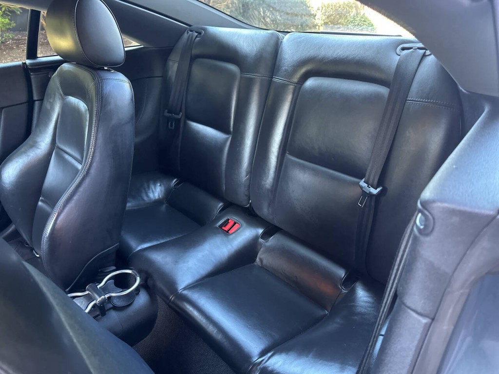 2004 Audi TT Image 15