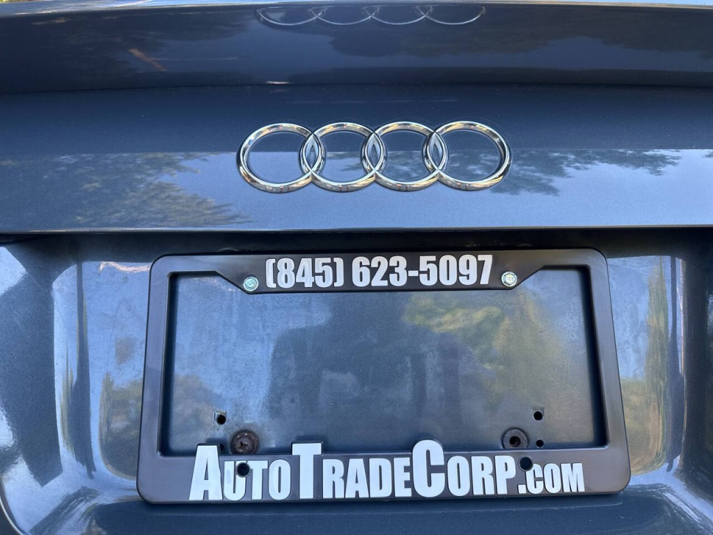 2004 Audi TT Image 25