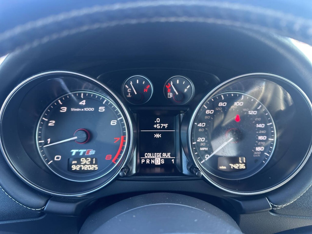 2009 Audi TT Image 12