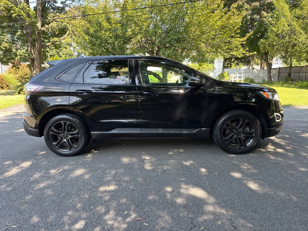 2018 Ford Edge Image 3