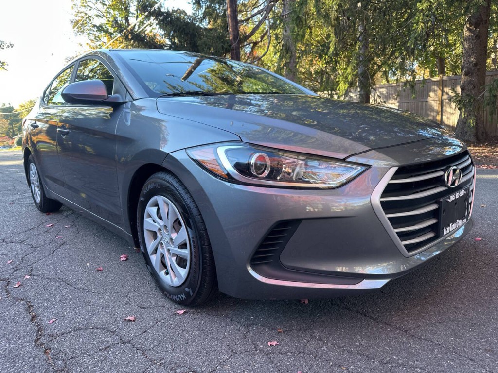 2018 Hyundai Elantra Image 2