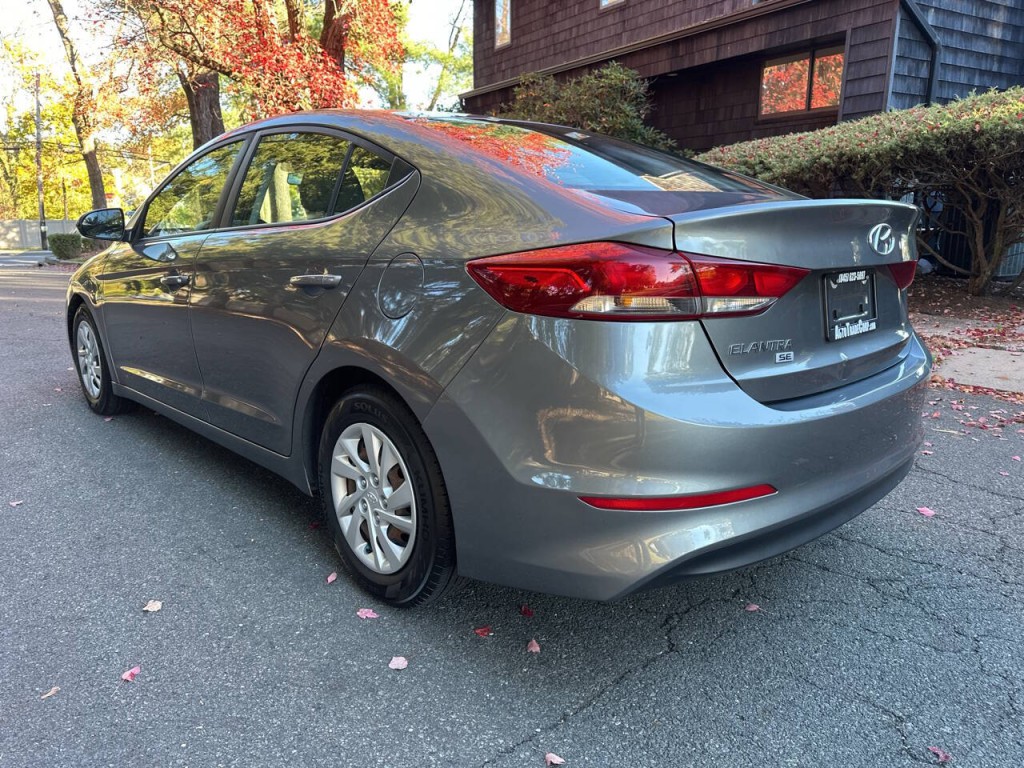 2018 Hyundai Elantra Image 6
