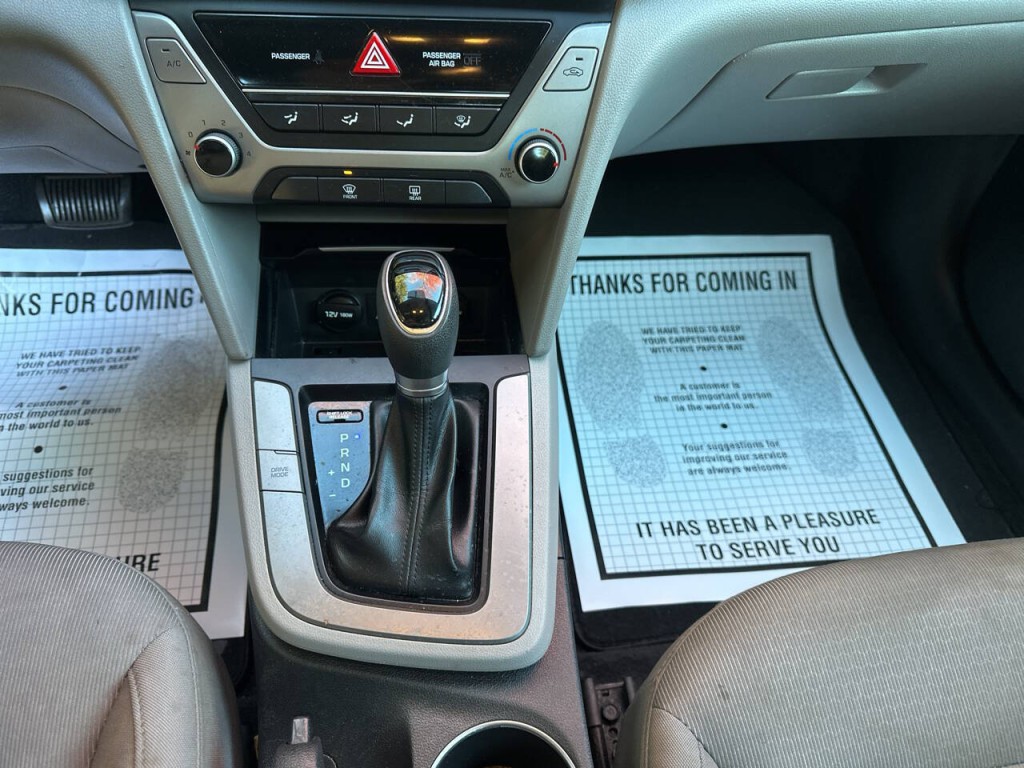 2018 Hyundai Elantra Image 13