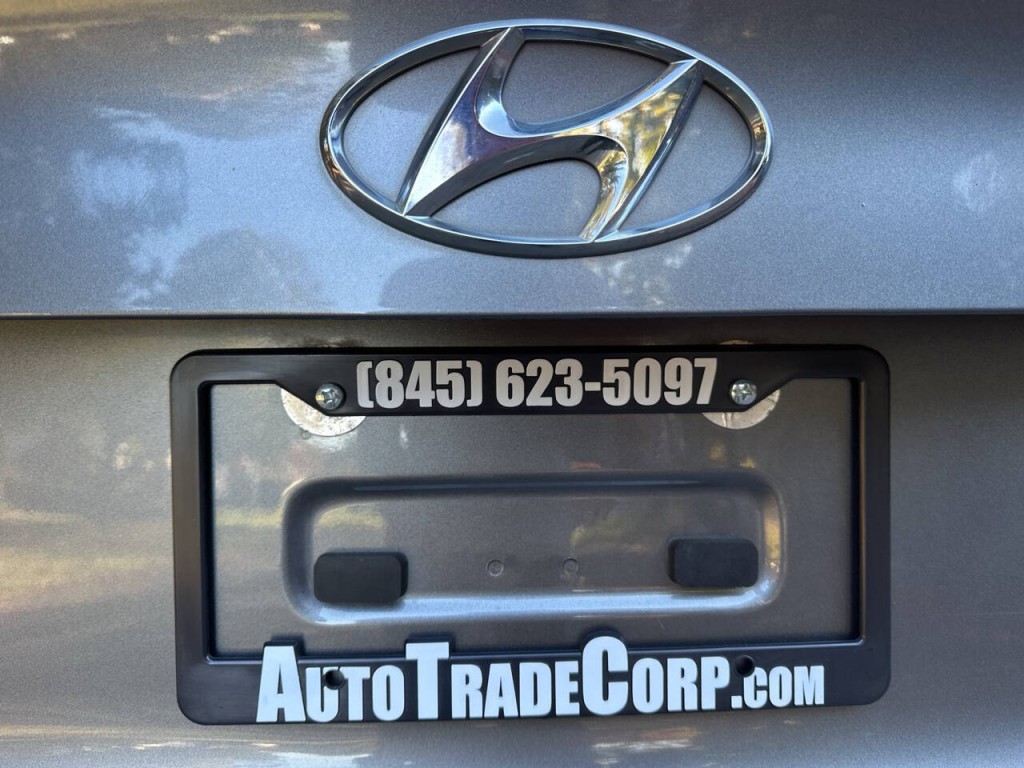 2018 Hyundai Elantra Image 25