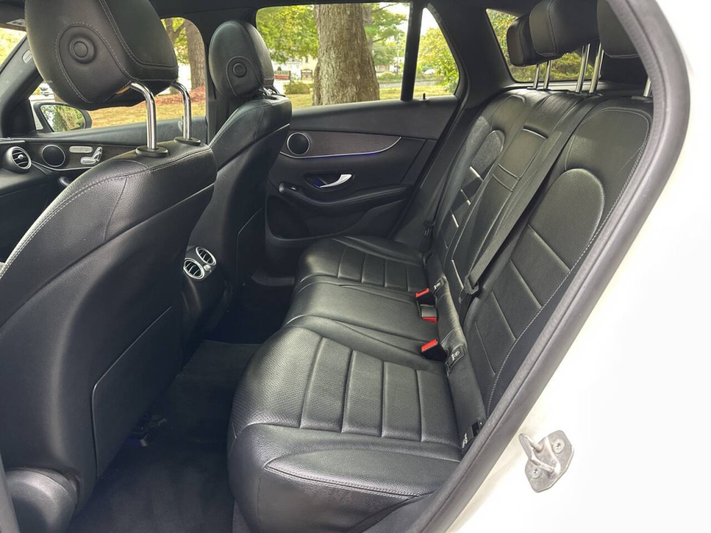 2020 Mercedes-Benz GLC-Class Image 18