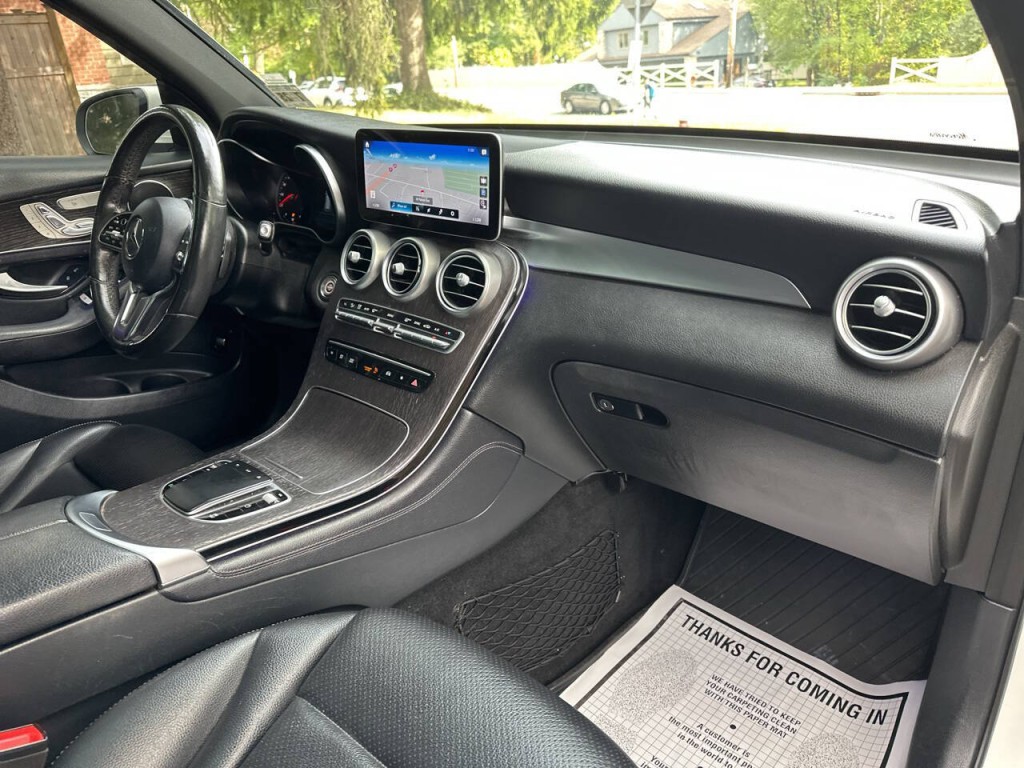 2020 Mercedes-Benz GLC-Class Image 21