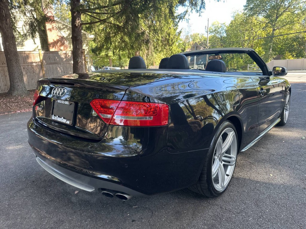 2011 Audi S5 Image 4