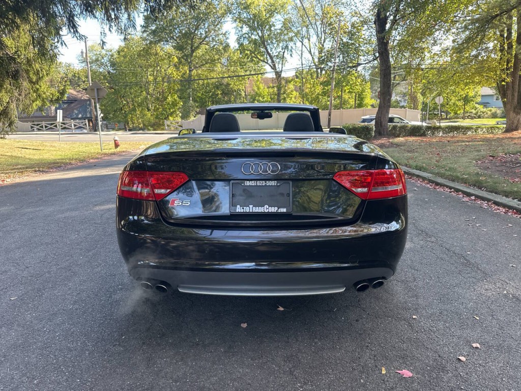2011 Audi S5 Image 5