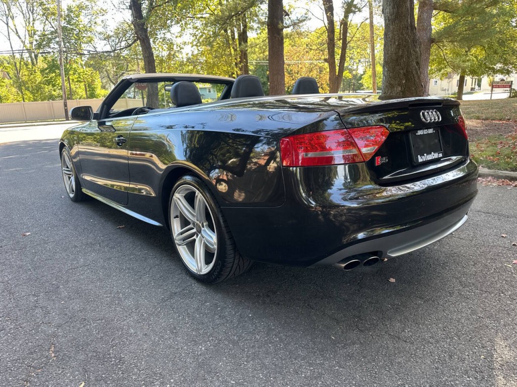 2011 Audi S5 Image 6
