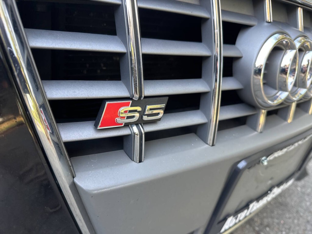 2011 Audi S5 Image 10