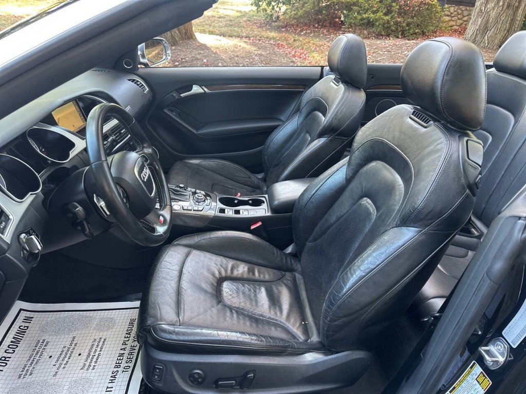 2011 Audi S5 Image 11