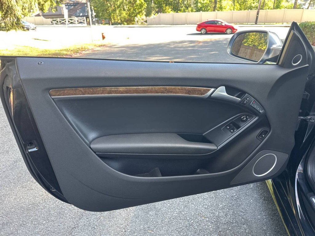 2011 Audi S5 Image 20