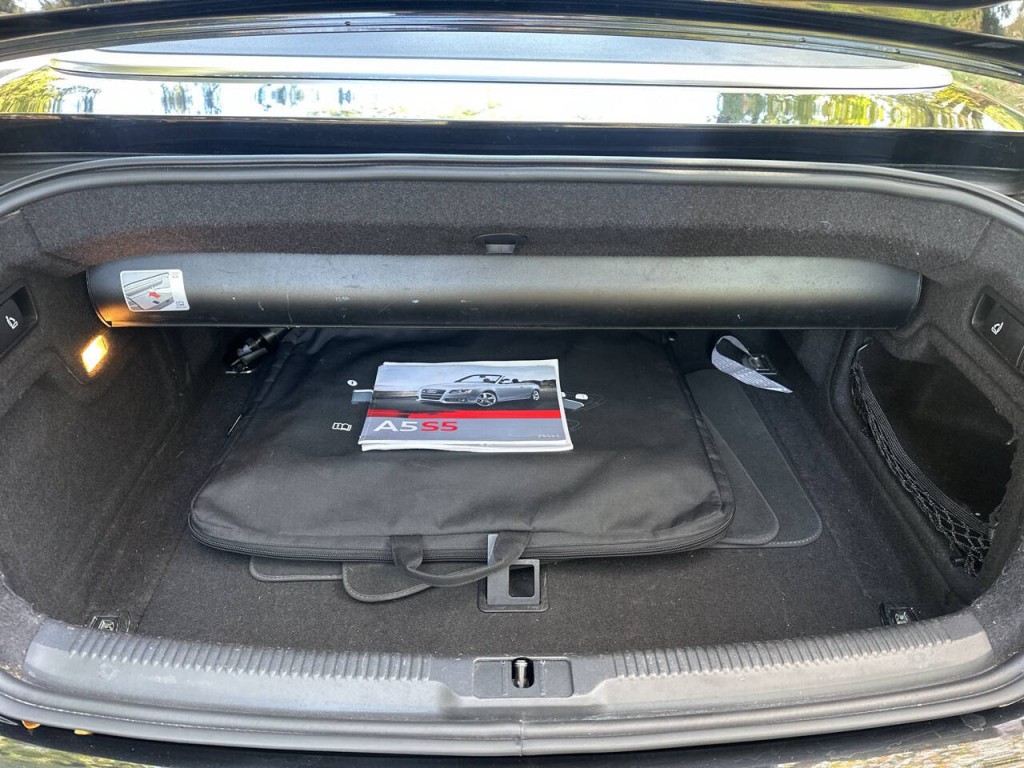 2011 Audi S5 Image 25
