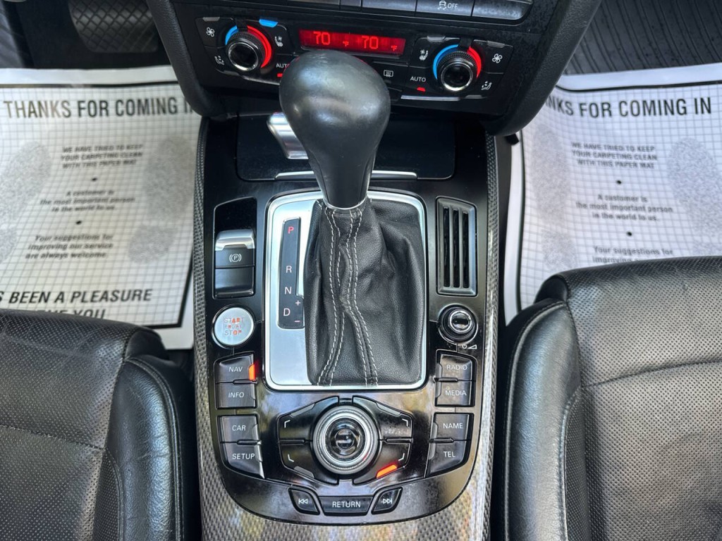 2011 Audi S5 Image 17