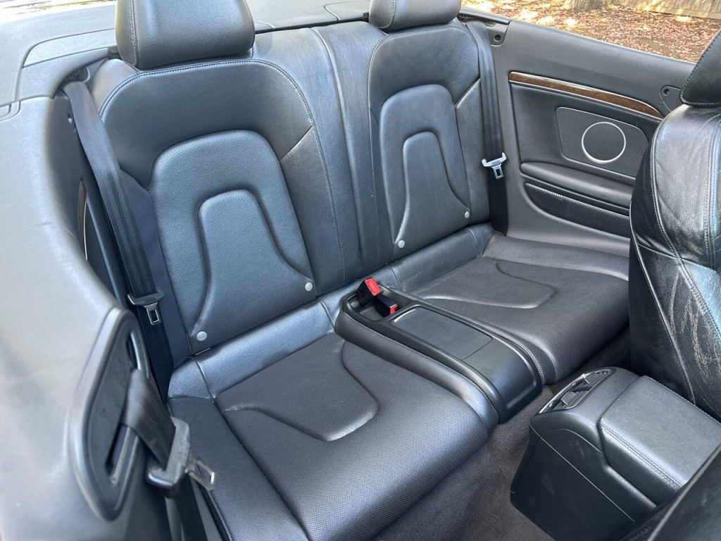 2011 Audi S5 Image 25