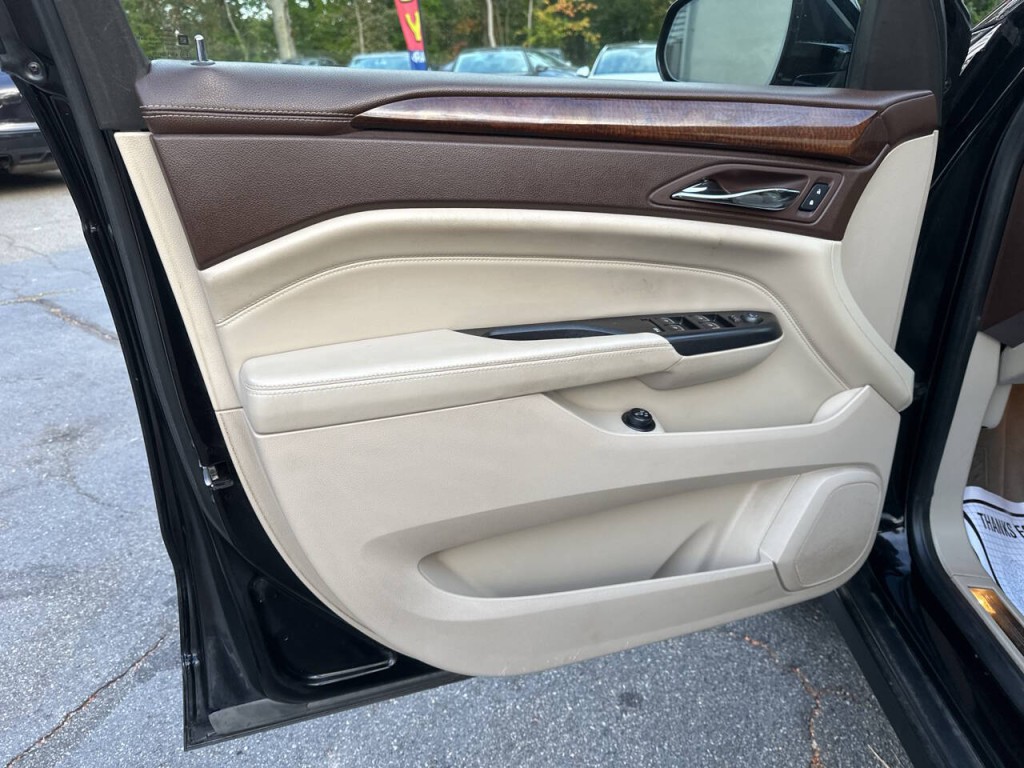 2015 Cadillac SRX Image 16