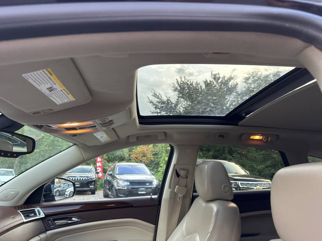 2015 Cadillac SRX Image 18
