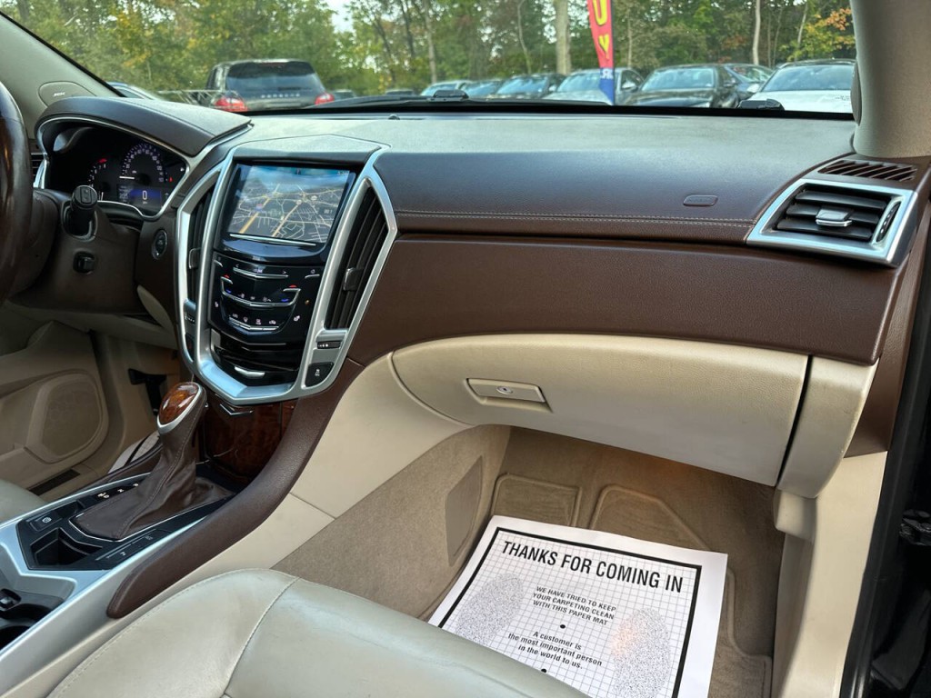 2015 Cadillac SRX Image 21