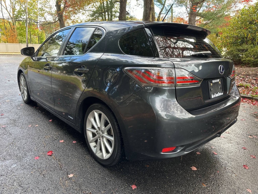2011 Lexus CT 200h Image 6