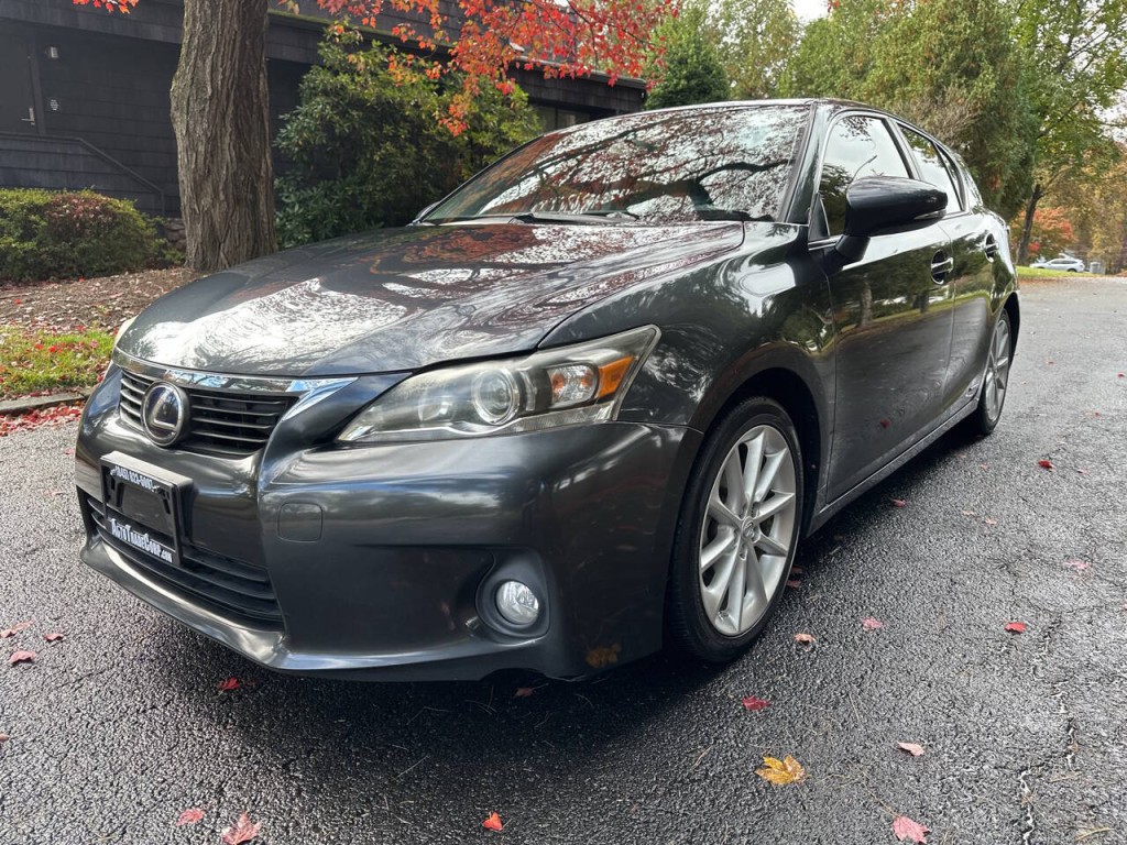 2011 Lexus CT 200h Image 8