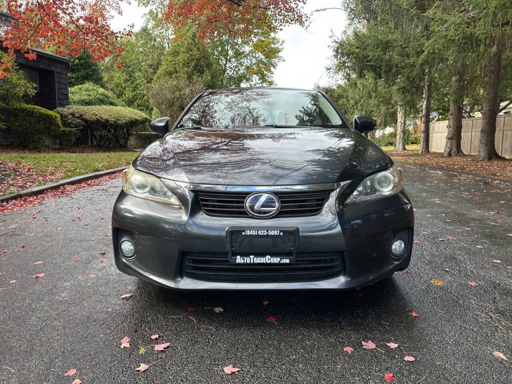 2011 Lexus CT 200h Image 9