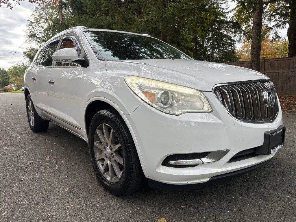 2016 Buick Enclave Image 2