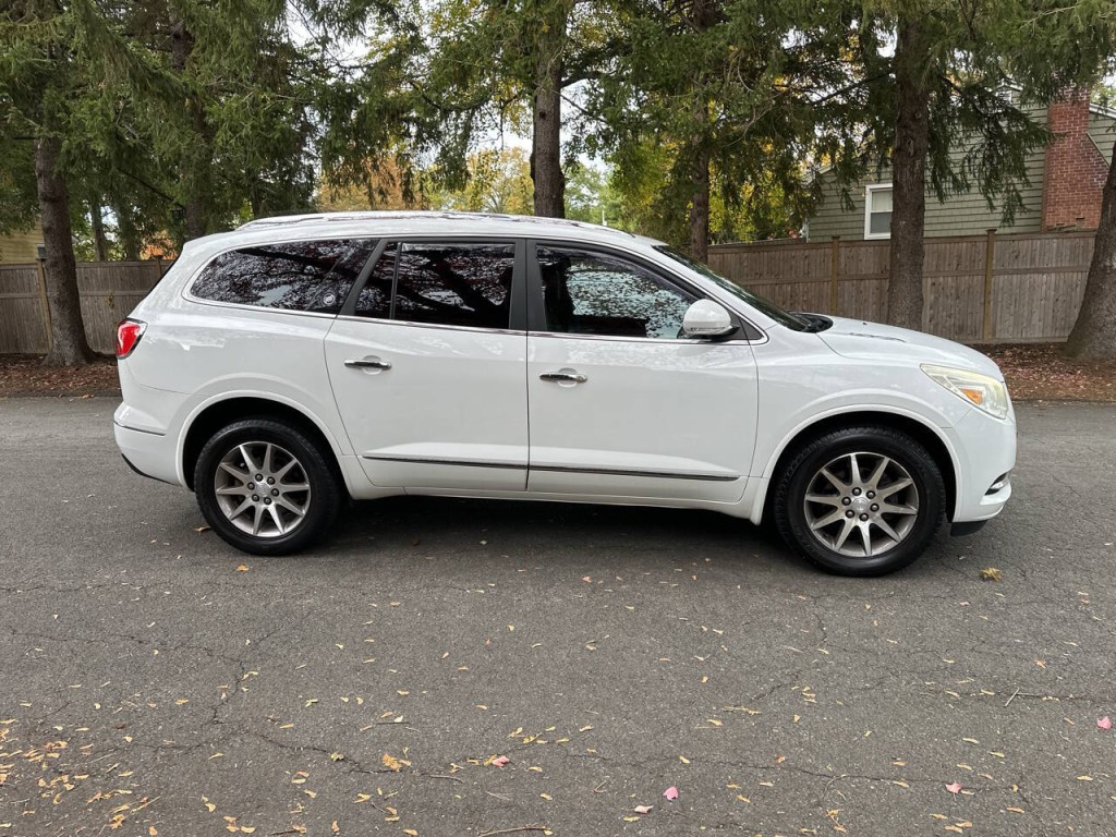2016 Buick Enclave Image 3