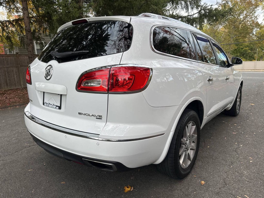 2016 Buick Enclave Image 4