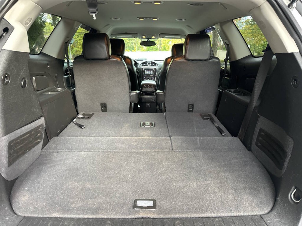 2016 Buick Enclave Image 28