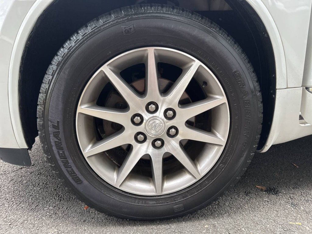 2016 Buick Enclave Image 30