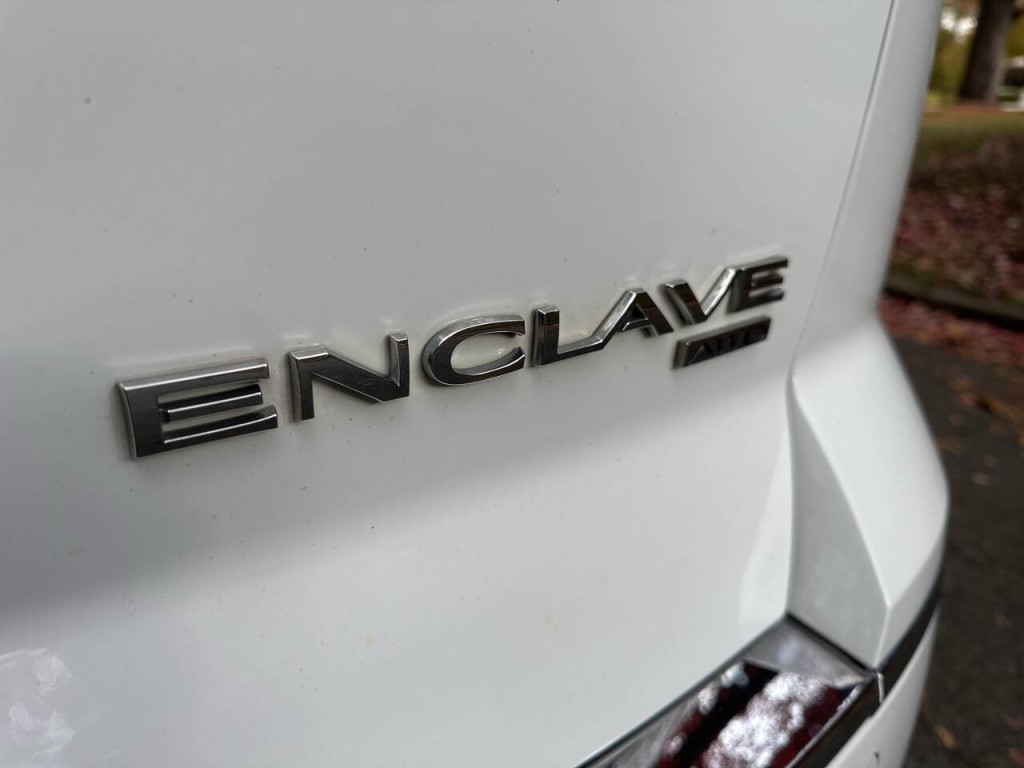 2016 Buick Enclave Image 31