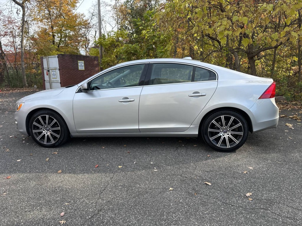 2017 Volvo S60 Image 7