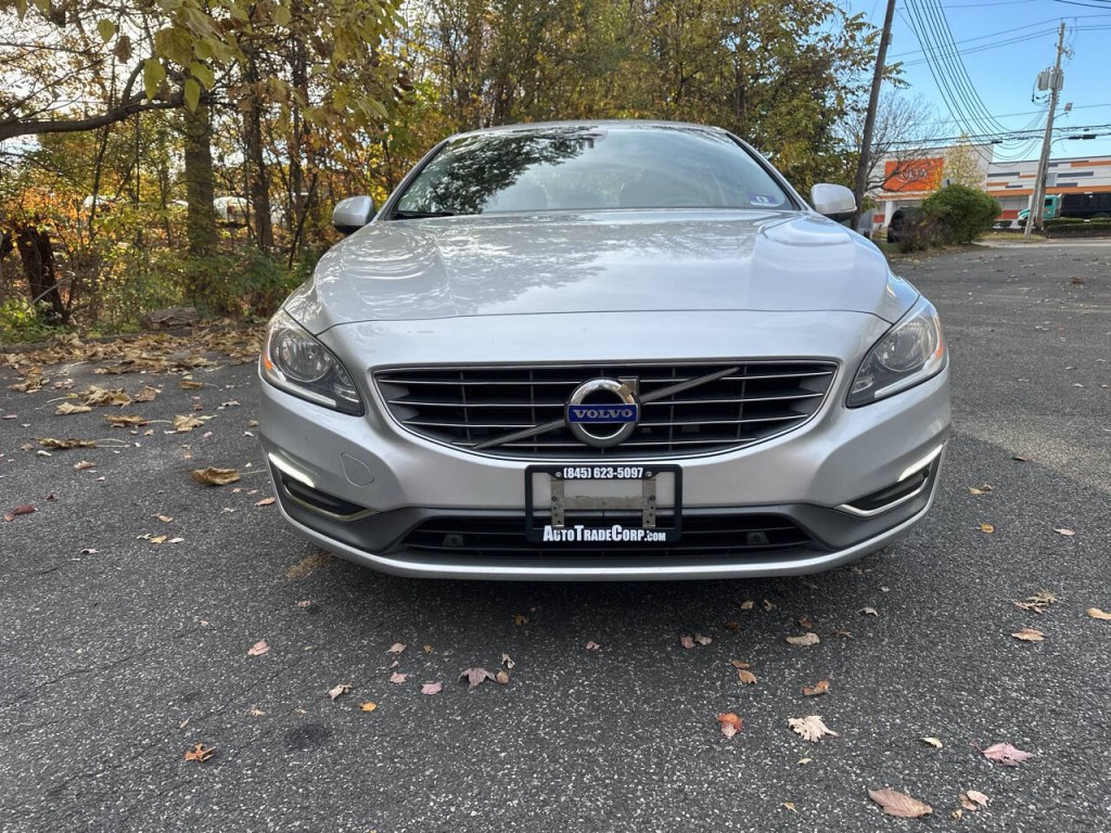 2017 Volvo S60 Image 9