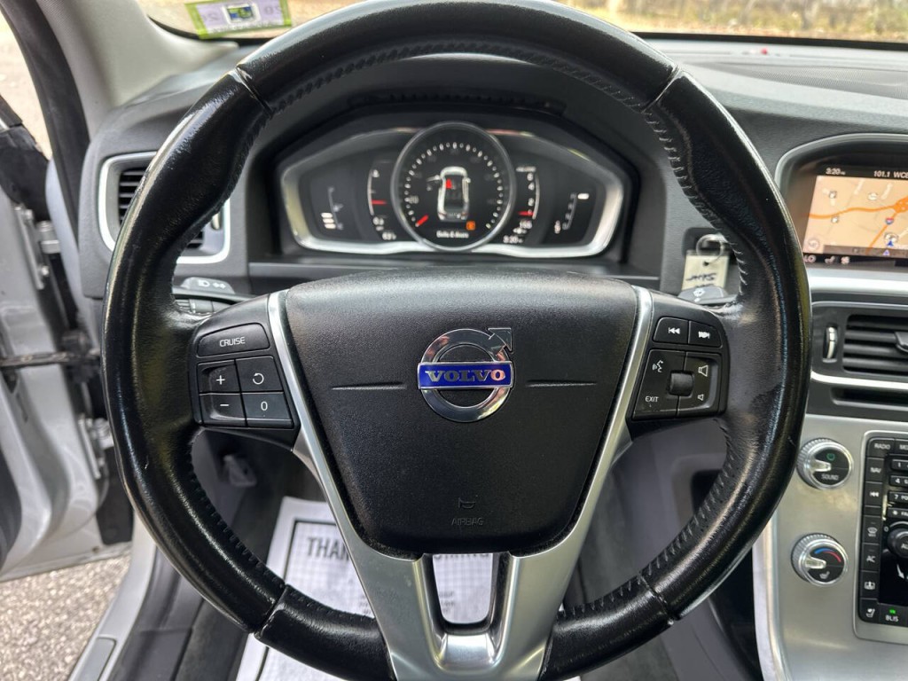 2017 Volvo S60 Image 11