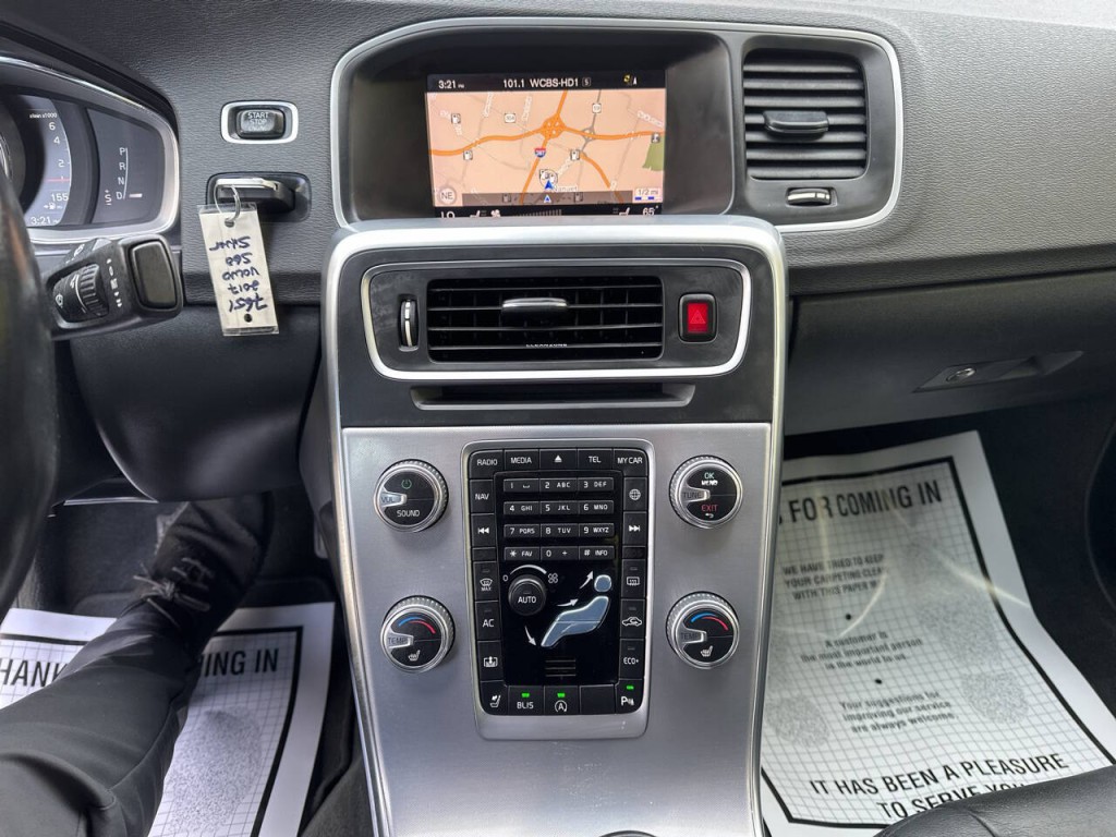 2017 Volvo S60 Image 14