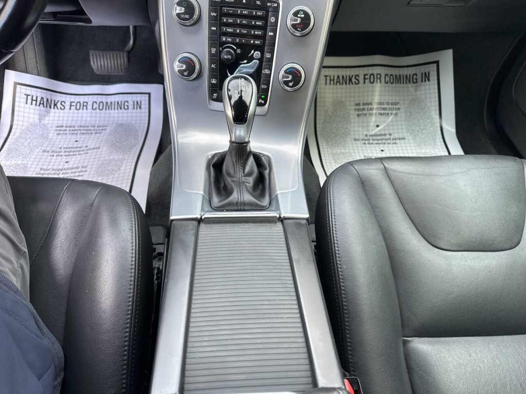 2017 Volvo S60 Image 15