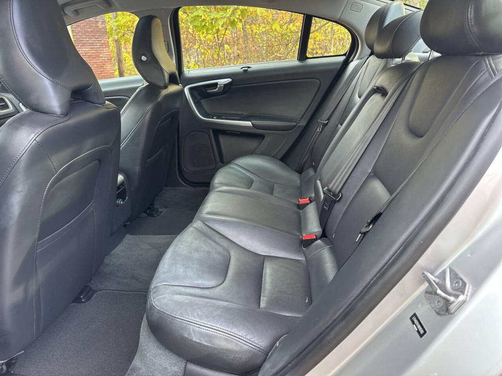 2017 Volvo S60 Image 18