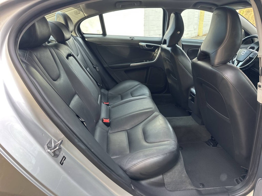 2017 Volvo S60 Image 23