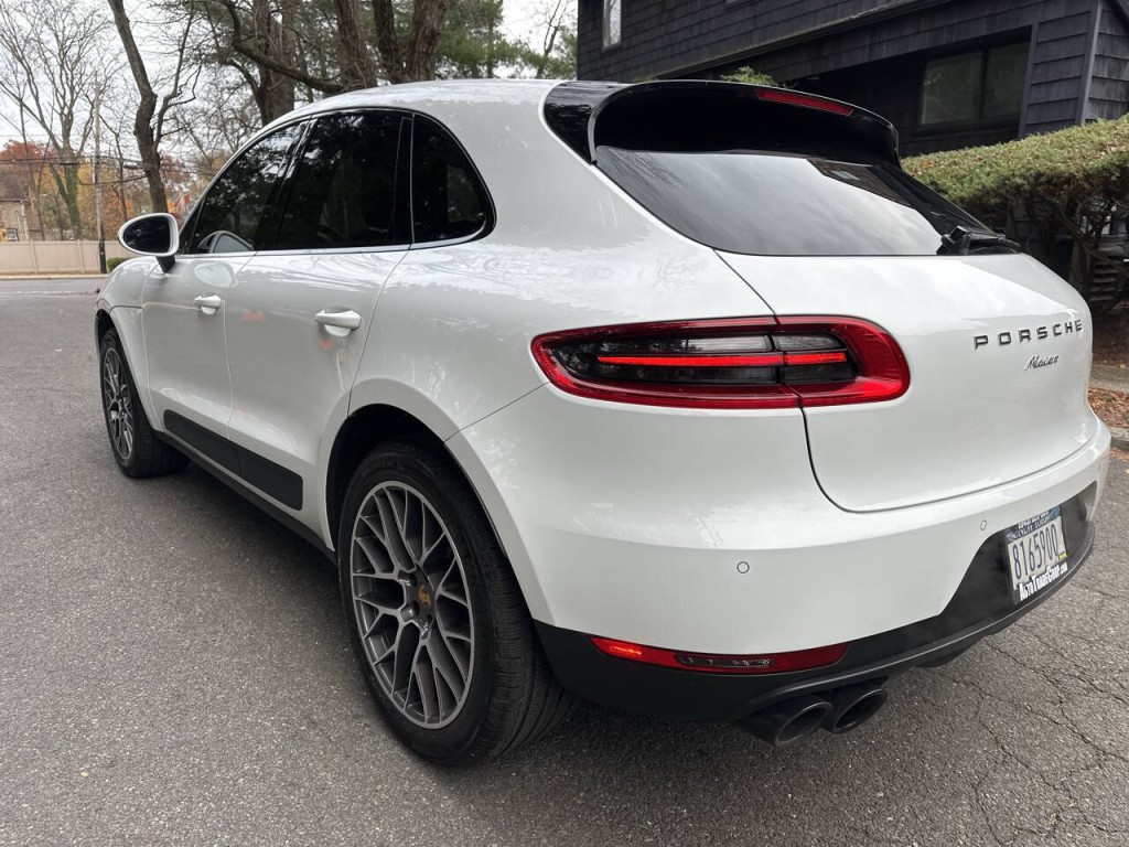 2018 Porsche Macan Image 6