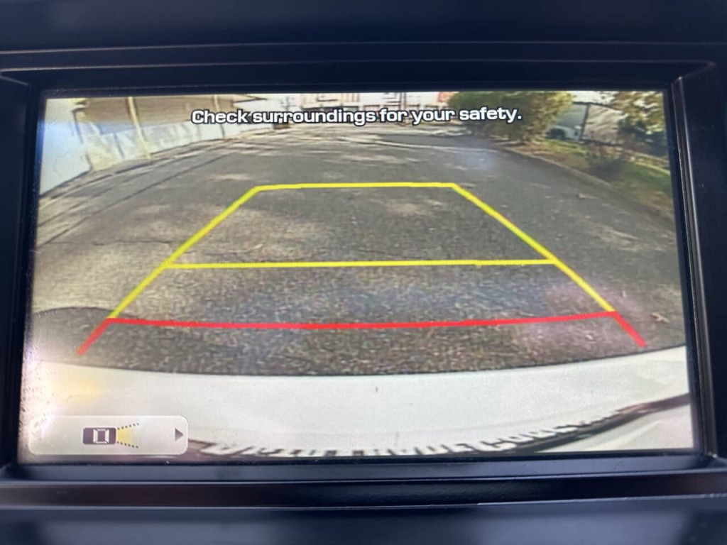 2016 Hyundai Genesis Image 14