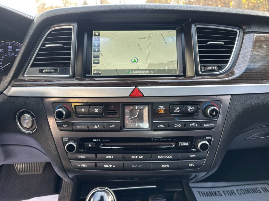 2016 Hyundai Genesis Image 15