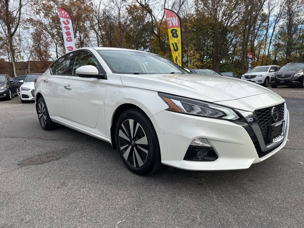 2019 Nissan Altima Image 2